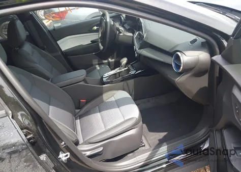 2025 Chevrolet Trax 1Lt z USA, uszkodzony, nr VIN KL77LHEP9SC243721